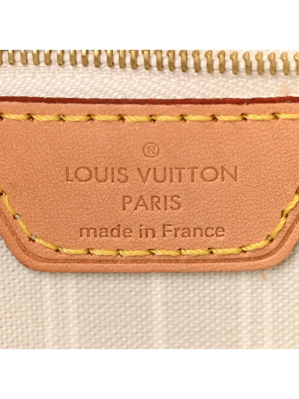 Louis Vuitton Giant By The Pool #335055L16B